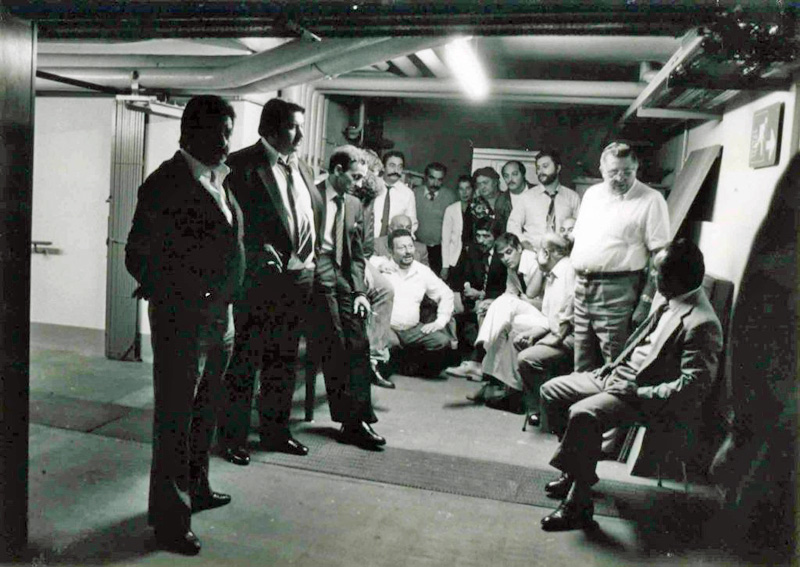Besetzung des Tübinger Universitätsarchivs am 1. September 1981, Ranco Brantner als Dritter von links (Foto: Dokumentationszentrum Deutscher Sinti und Roma)